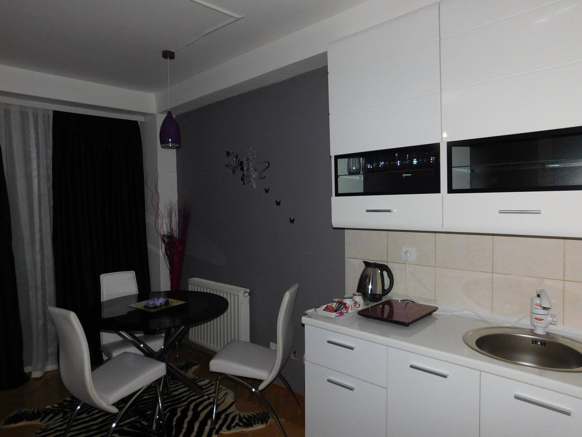 Velvet Lux Apartment Nis Bagian luar foto