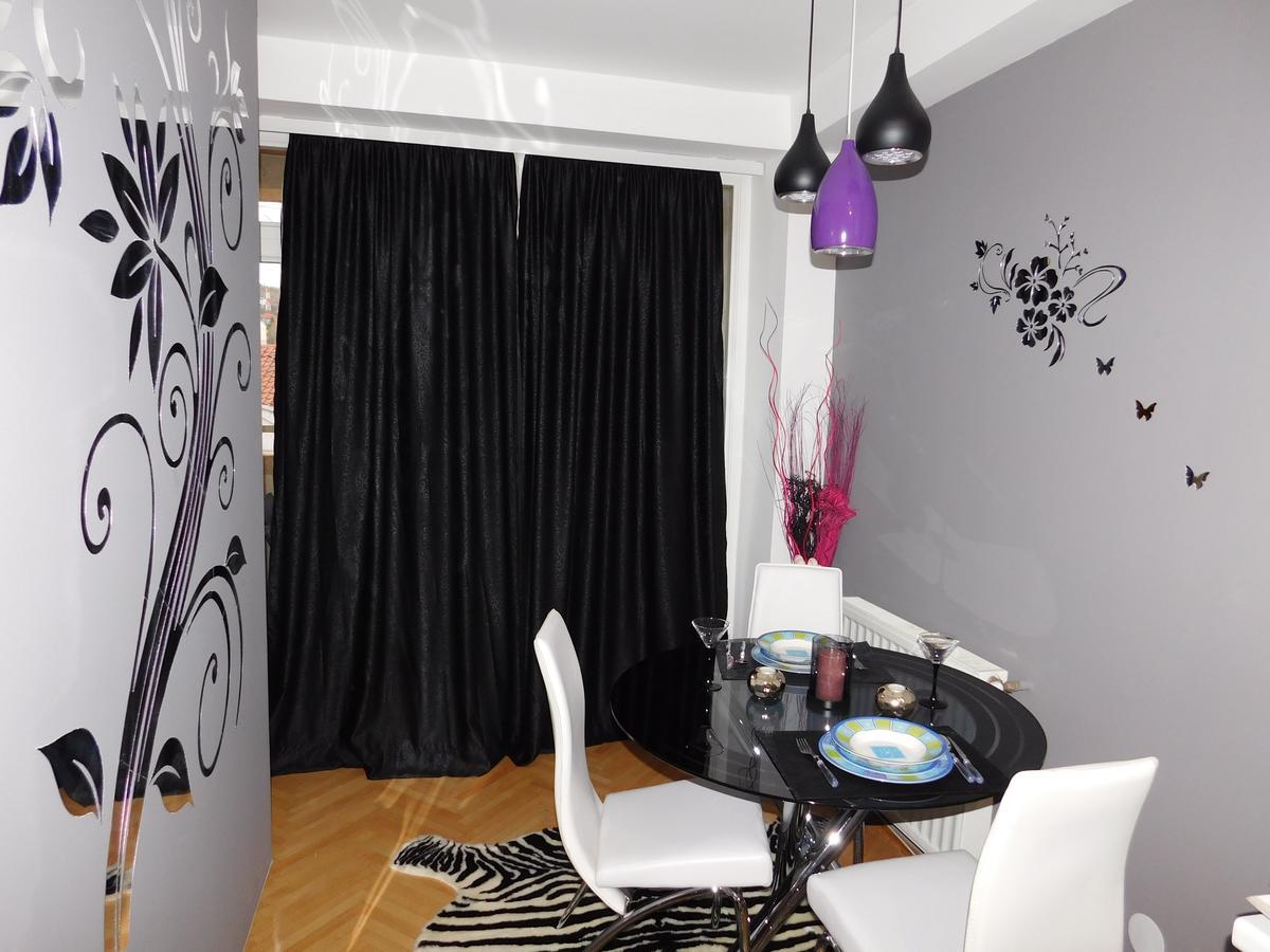 Velvet Lux Apartment Nis Bagian luar foto