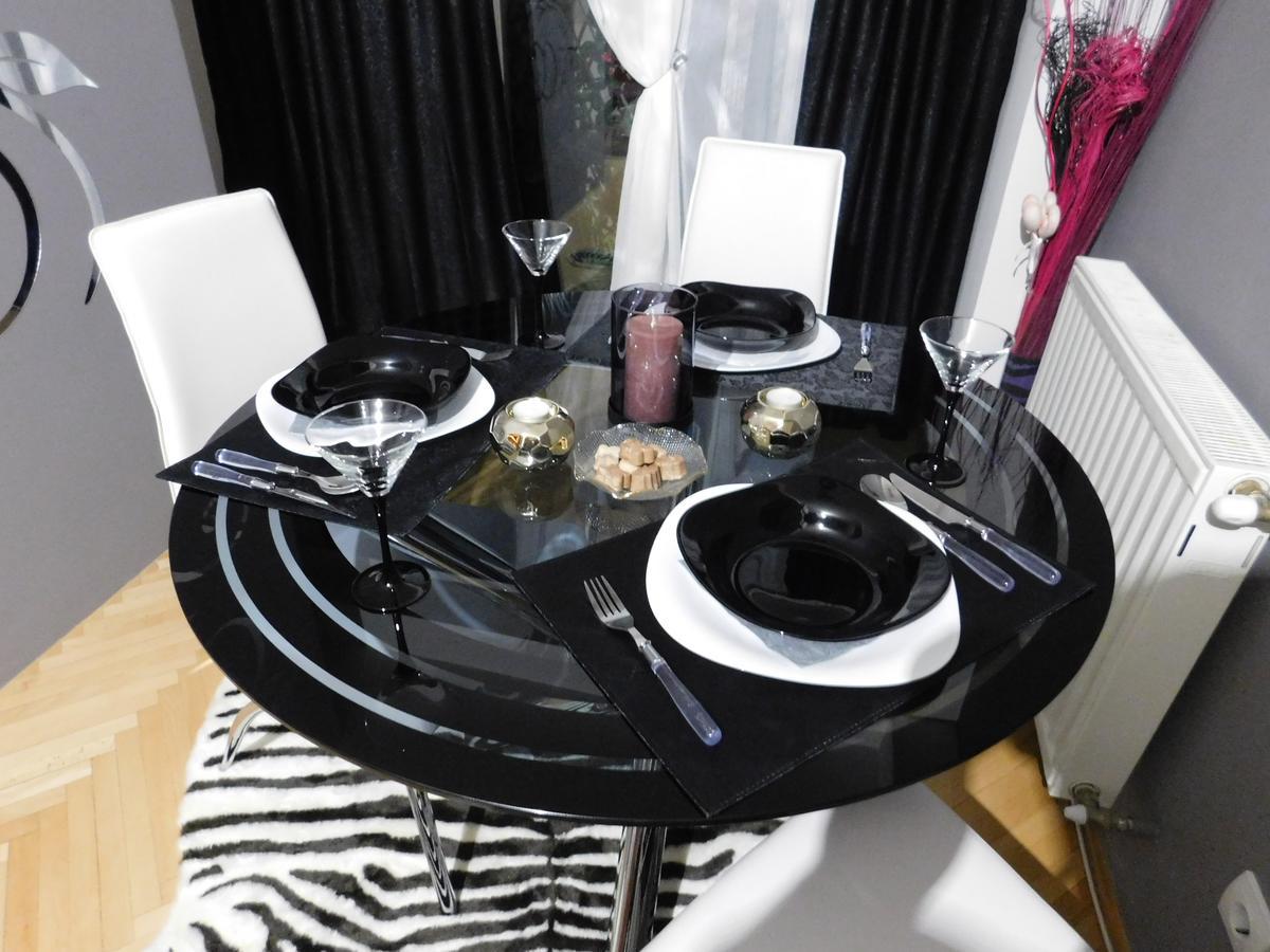 Velvet Lux Apartment Nis Bagian luar foto