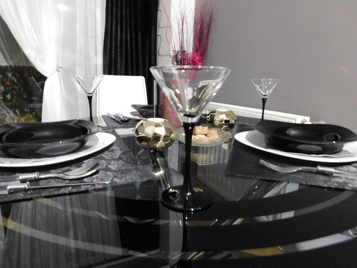 Velvet Lux Apartment Nis Bagian luar foto