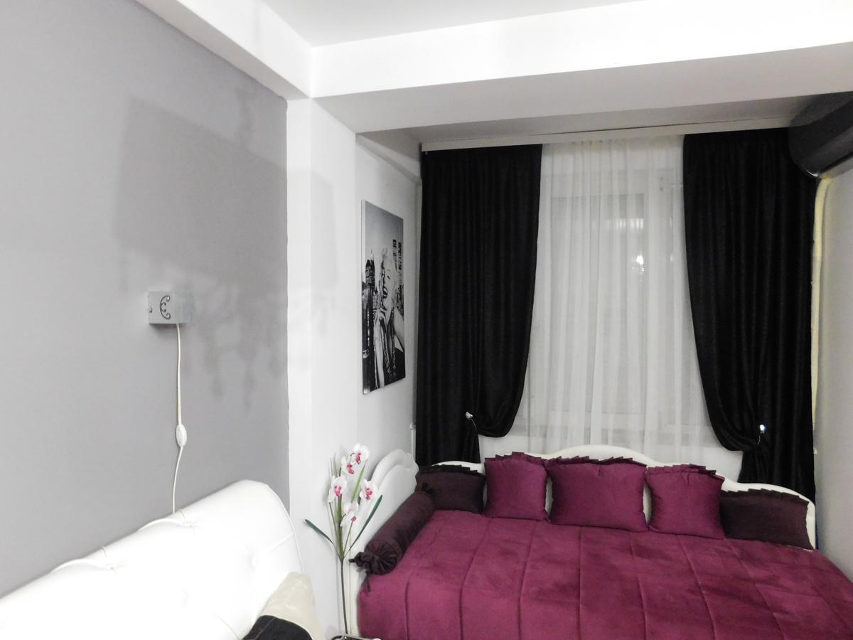 Velvet Lux Apartment Nis Bagian luar foto