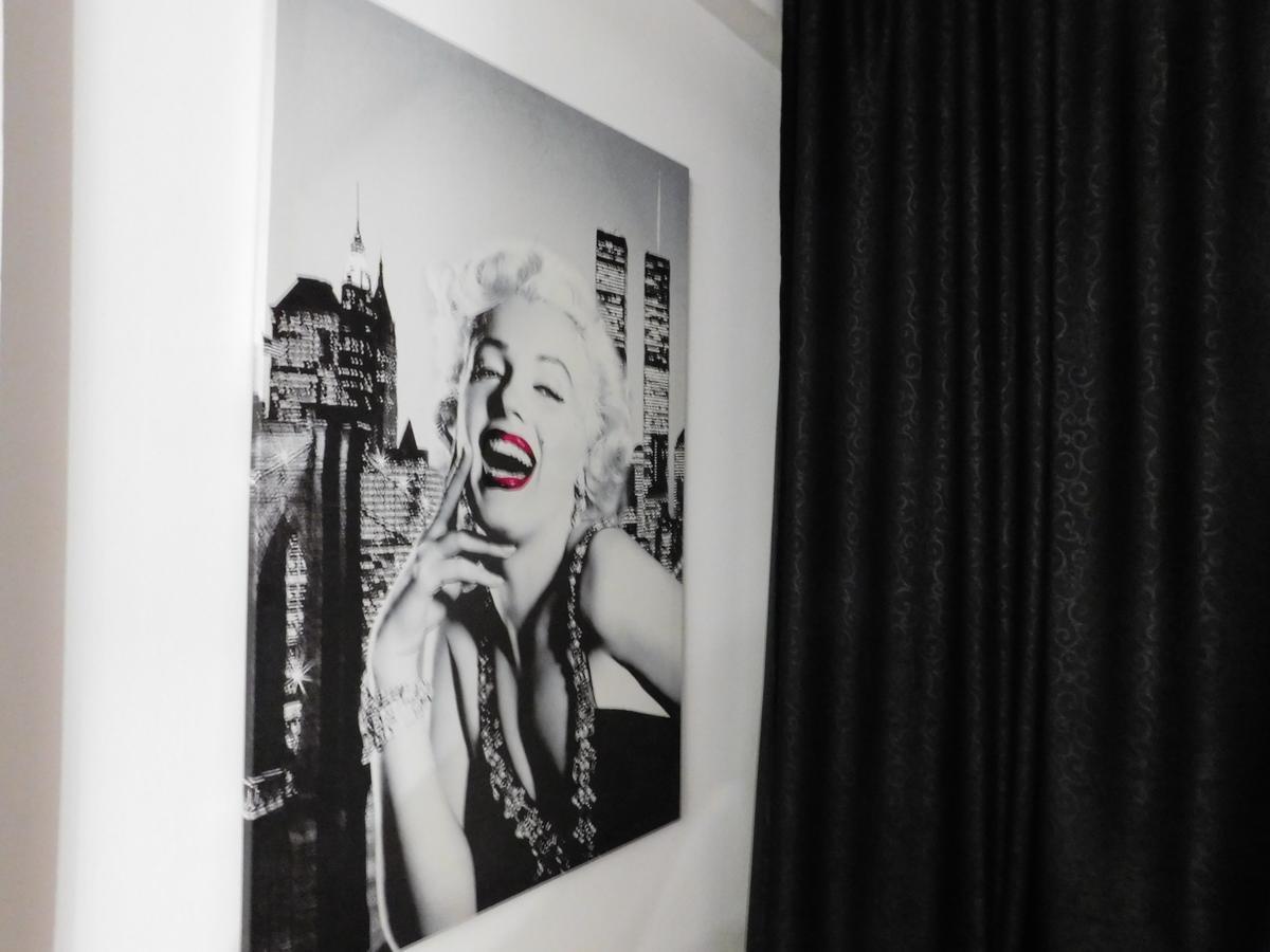 Velvet Lux Apartment Nis Bagian luar foto