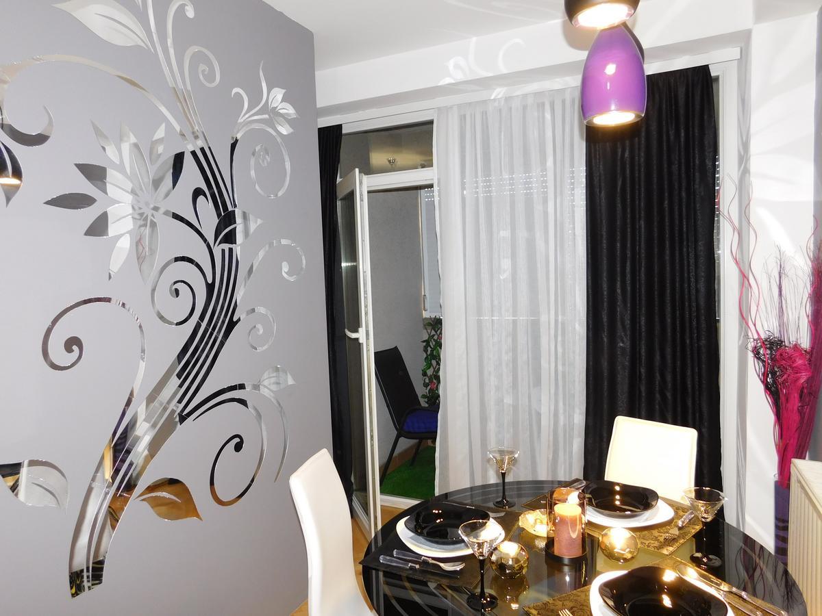Velvet Lux Apartment Nis Bagian luar foto