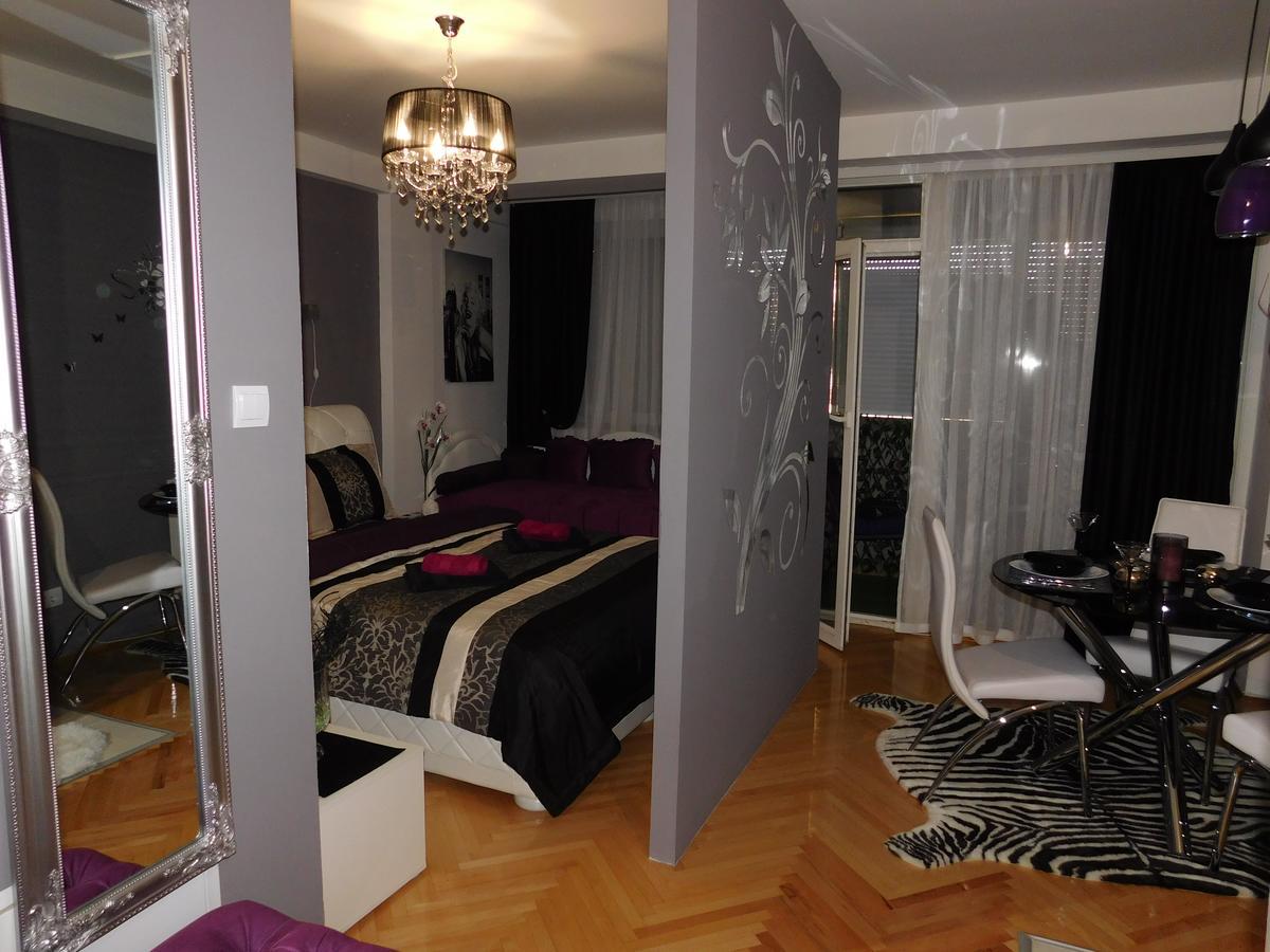 Velvet Lux Apartment Nis Bagian luar foto