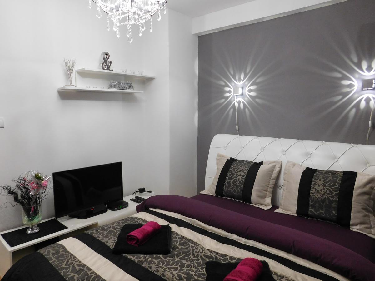 Velvet Lux Apartment Nis Bagian luar foto