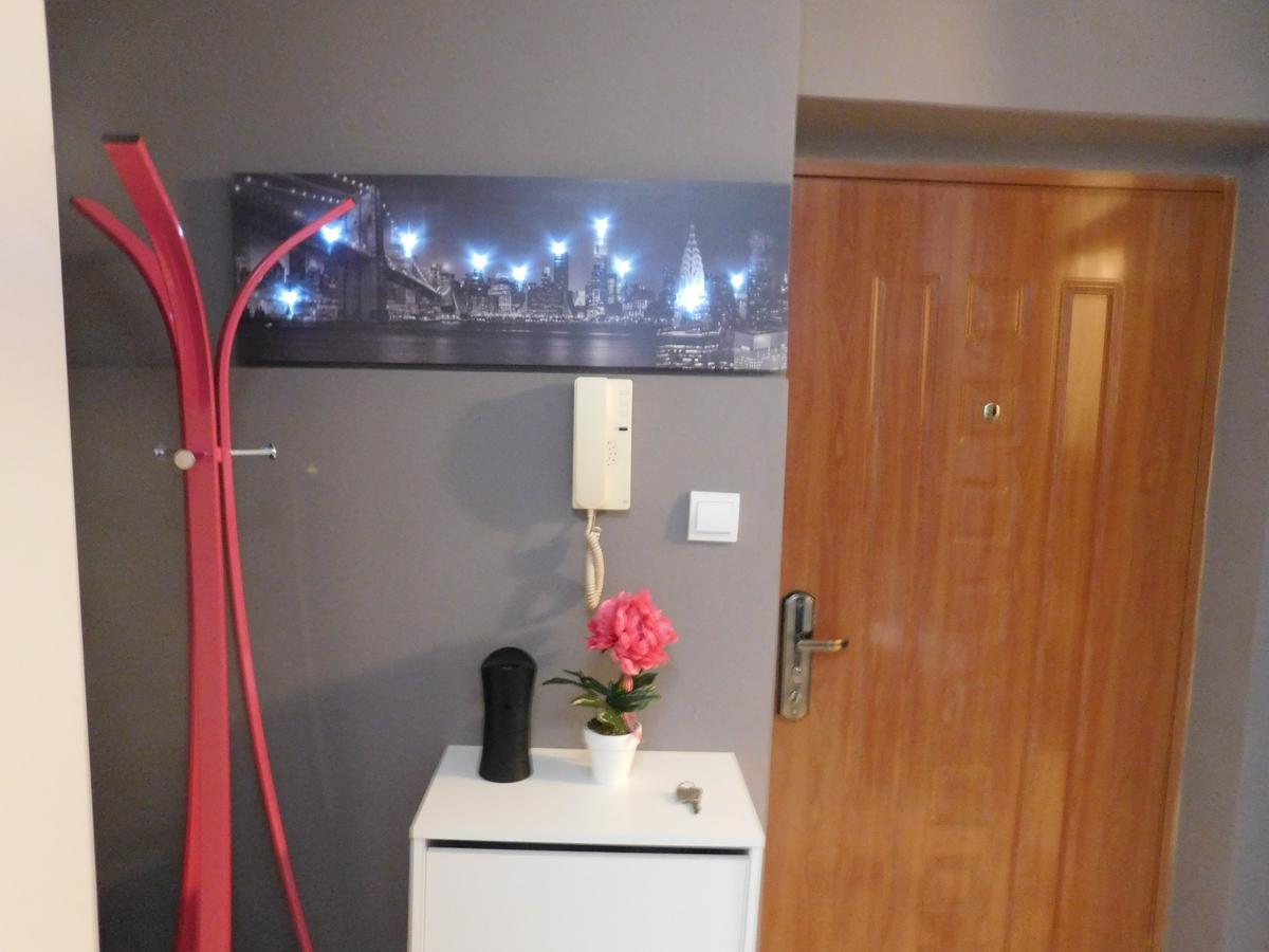 Velvet Lux Apartment Nis Bagian luar foto